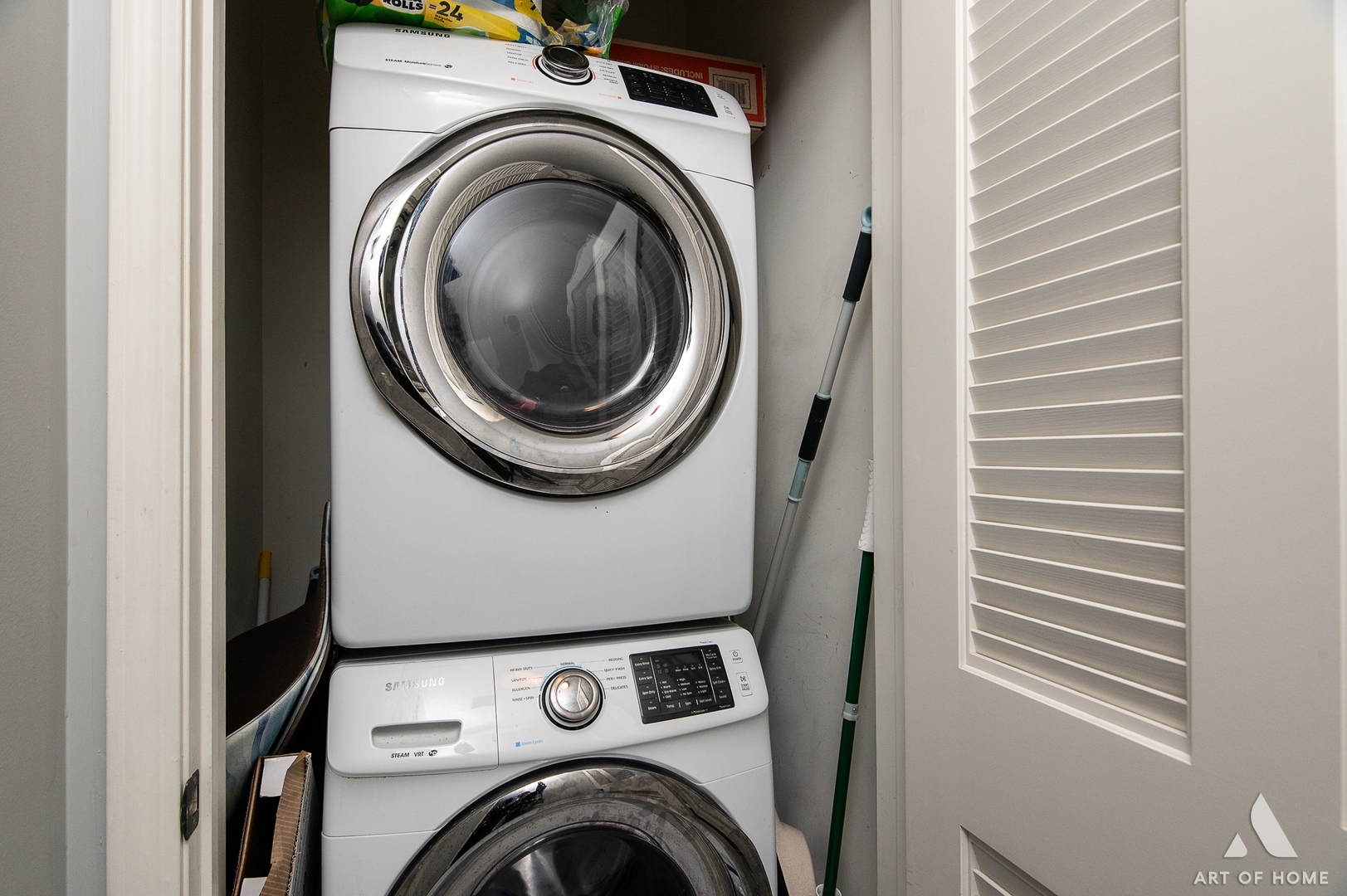 225 N Columbus Dr #6807 Chicago, IL 60601