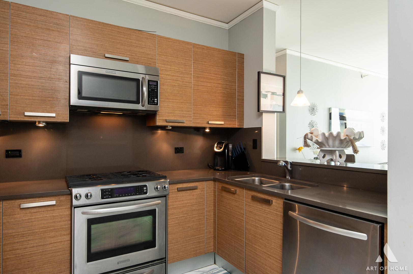 225 N Columbus Dr #6807 Chicago, IL 60601