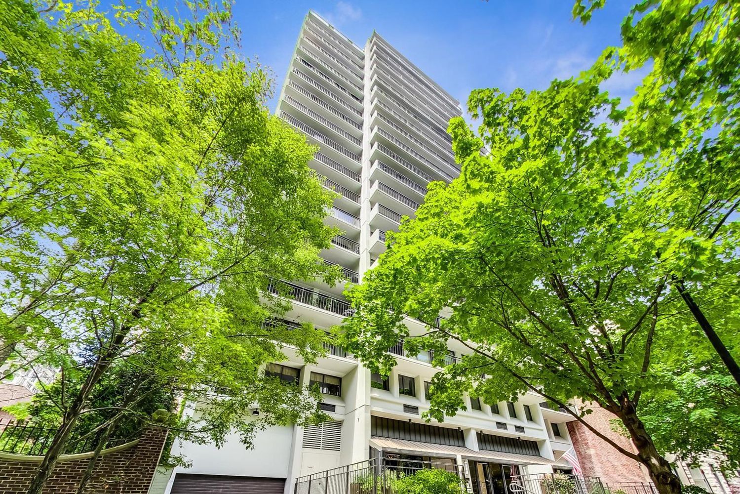 1430 N Astor St #11C