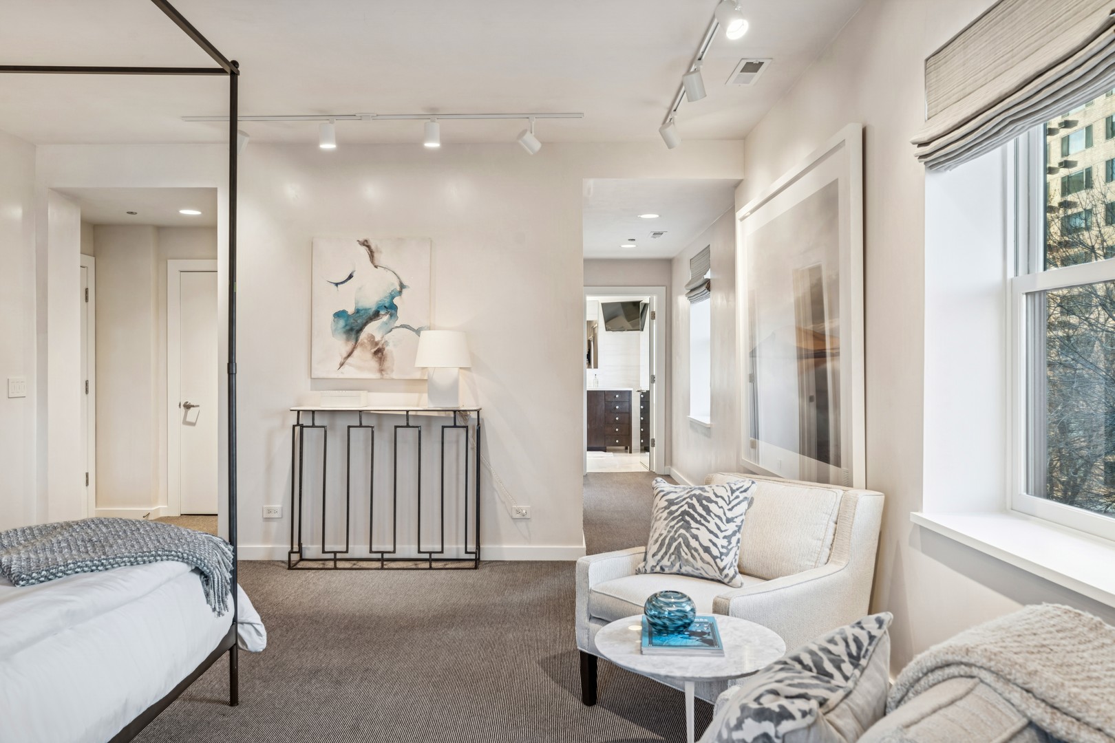 3030 N Lk Shr Dr #PH401 Chicago, IL 60657