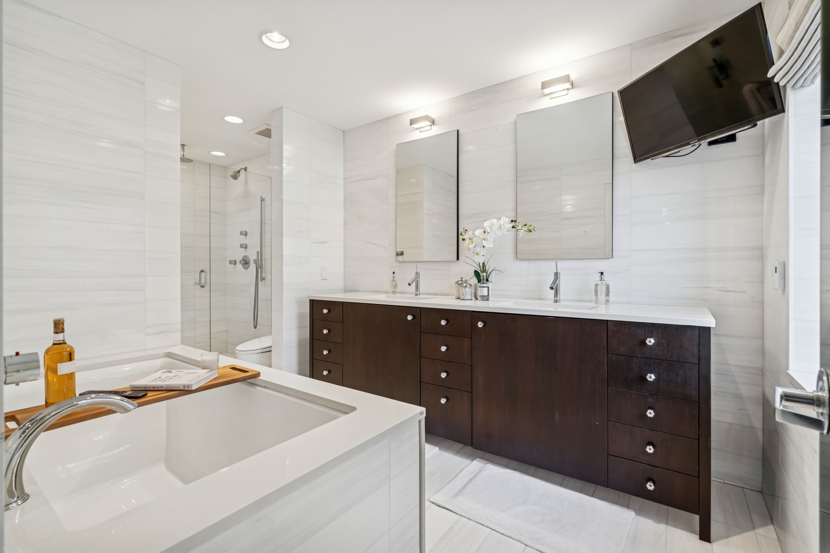 3030 N Lk Shr Dr #PH401 Chicago, IL 60657