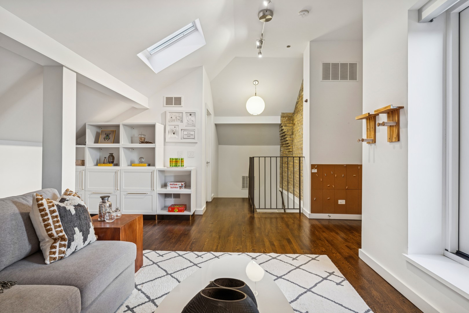 3030 N Lk Shr Dr #PH401 Chicago, IL 60657