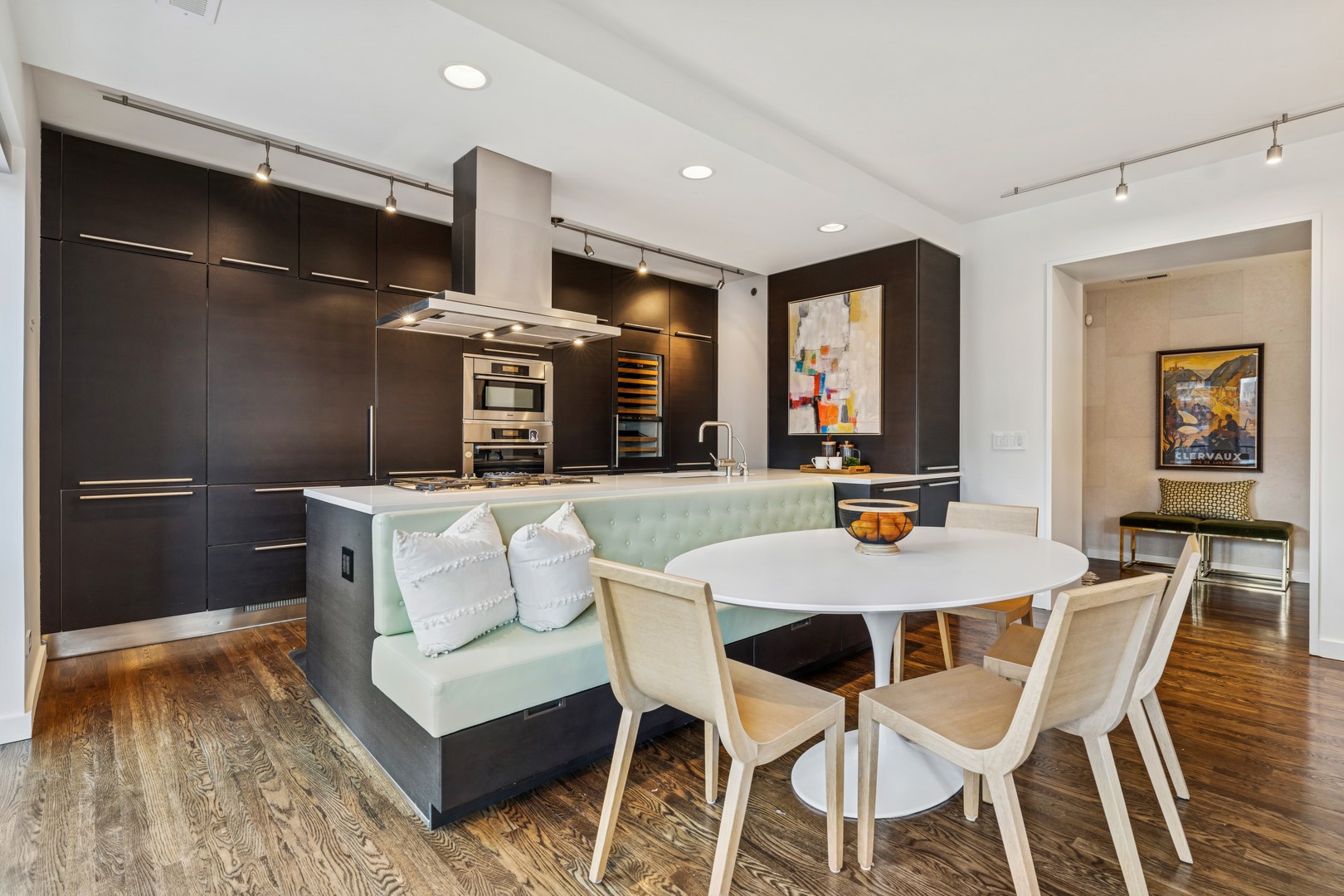 3030 N Lk Shr Dr #PH401 Chicago, IL 60657