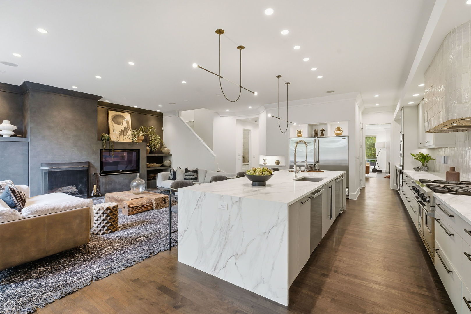 1838 N WOLCOTT Ave Chicago, IL 60622