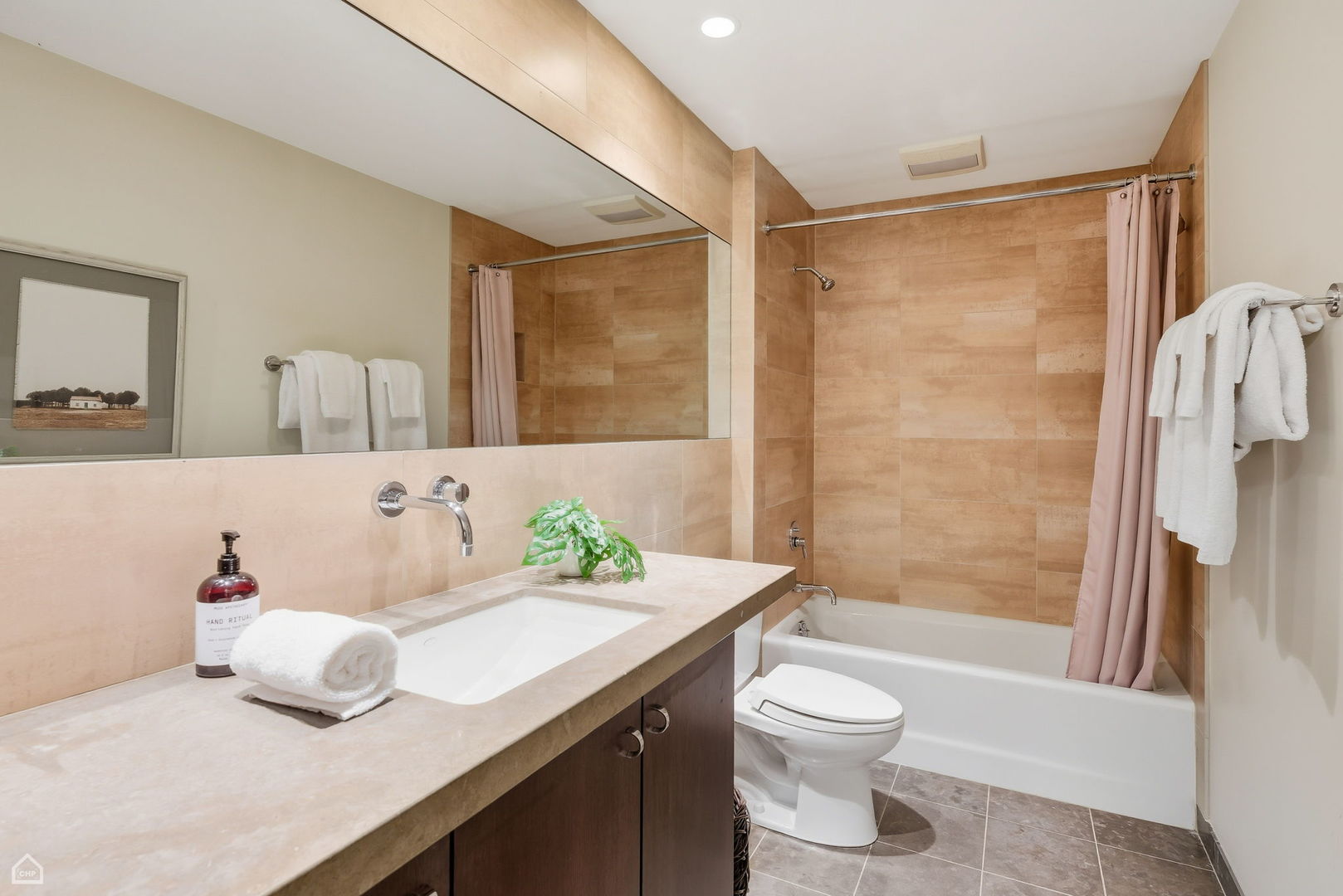 1838 N WOLCOTT Ave Chicago, IL 60622