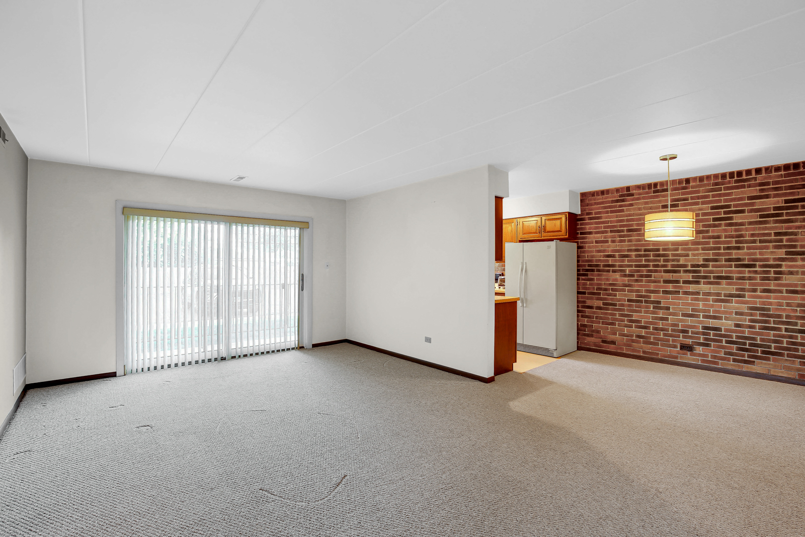 1940 183rd St #1D Homewood, IL 60430