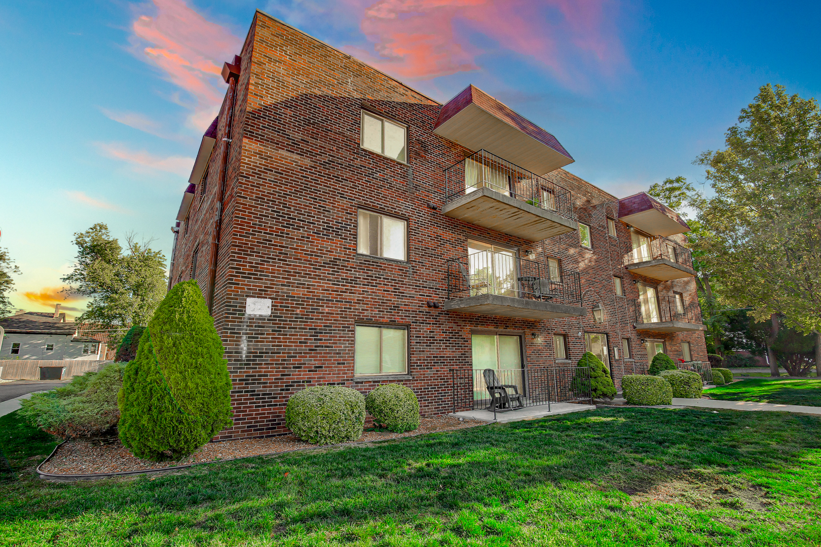 1940 183rd St #1D Homewood, IL 60430