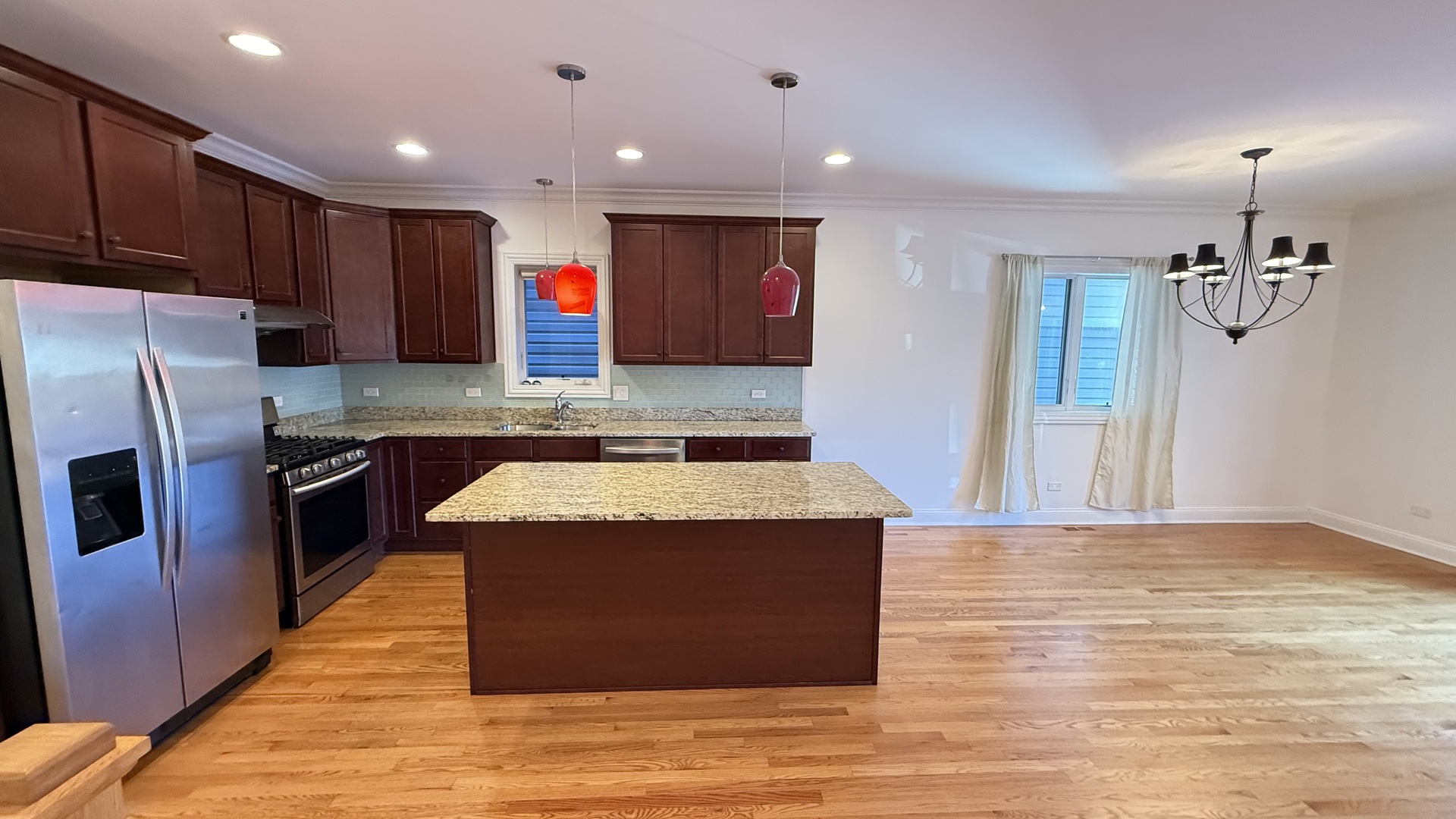 4411 S Wallace St Chicago, IL 60609