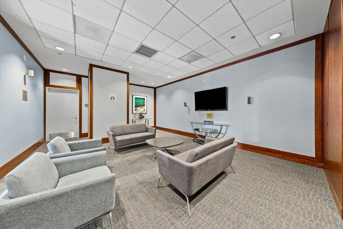 222 N Columbus Dr #1502 Chicago, IL 60601