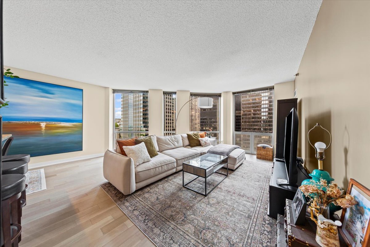 222 N Columbus Dr #1502 Chicago, IL 60601