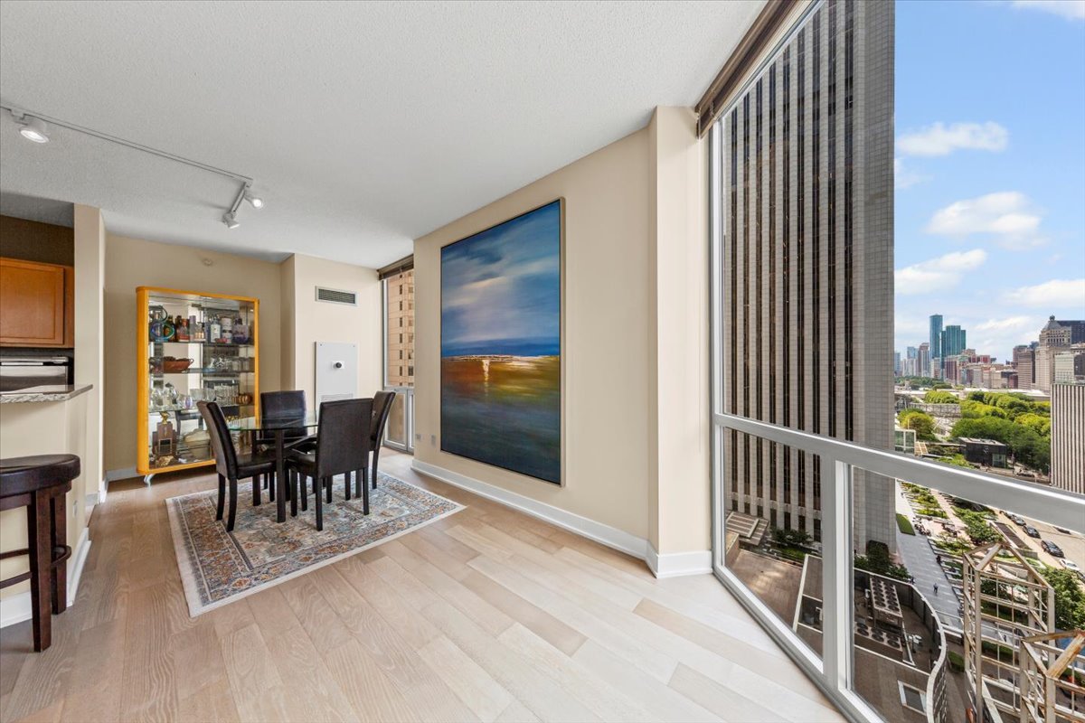 222 N Columbus Dr #1502 Chicago, IL 60601