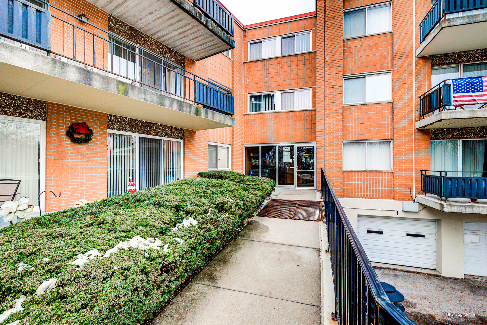 940 Holbrook Rd #33B Homewood, IL 60430