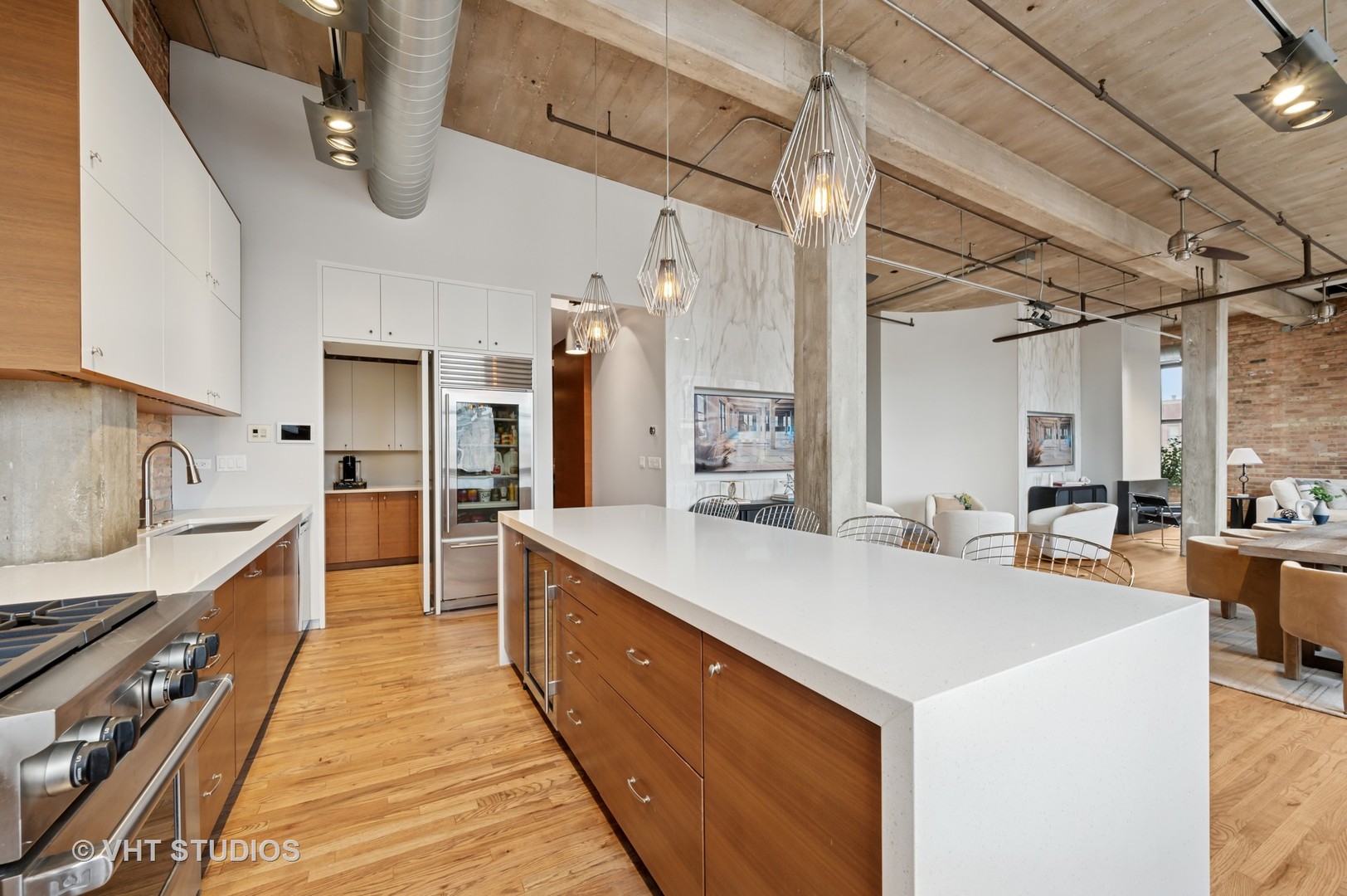 1327 W WASHINGTON Blvd #5CD Chicago, IL 60607