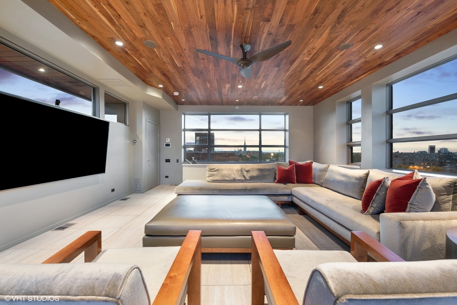 1327 W WASHINGTON Blvd #5CD Chicago, IL 60607