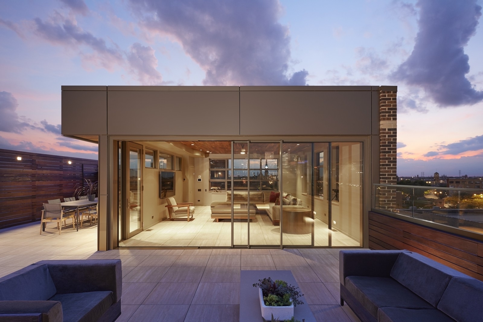 1327 W WASHINGTON Blvd #5CD Chicago, IL 60607