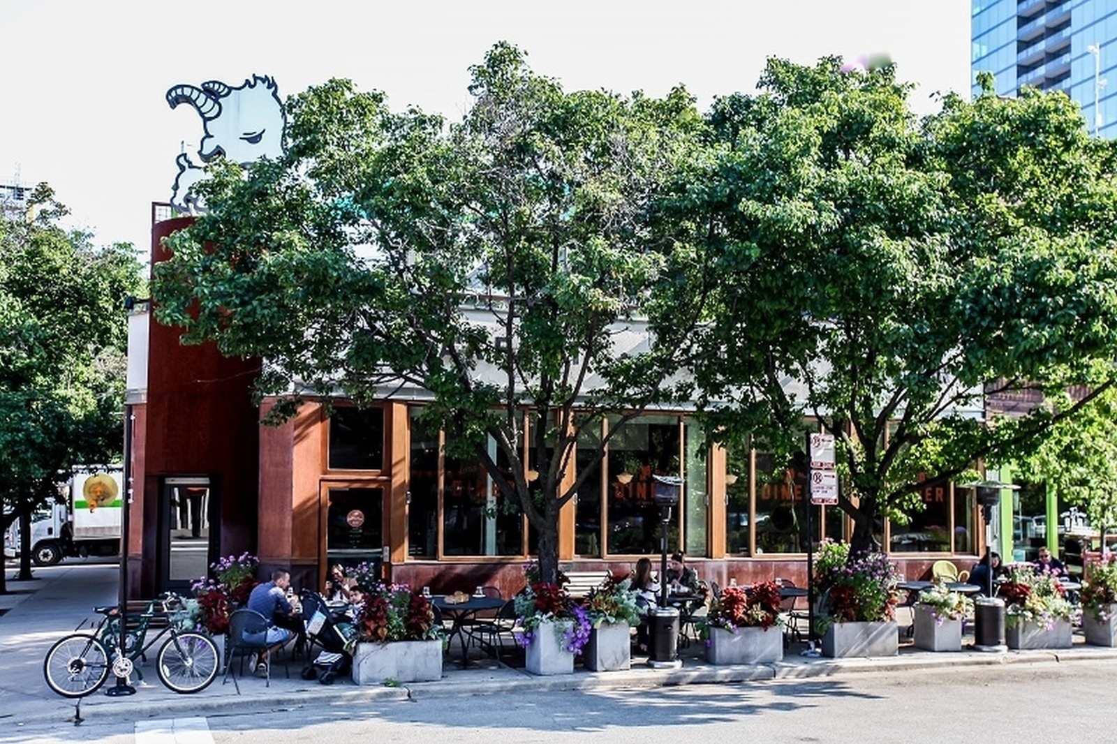 1327 W WASHINGTON Blvd #5CD Chicago, IL 60607