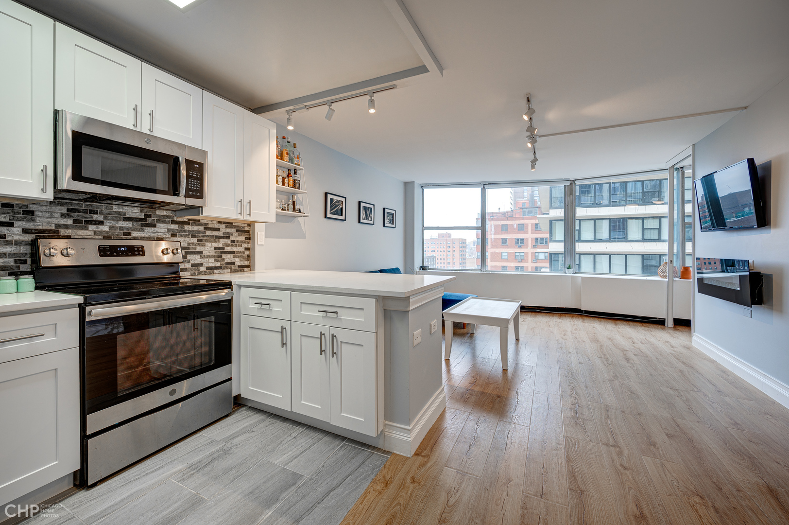 5757 N Sheridan Rd #10G Chicago, IL 60660