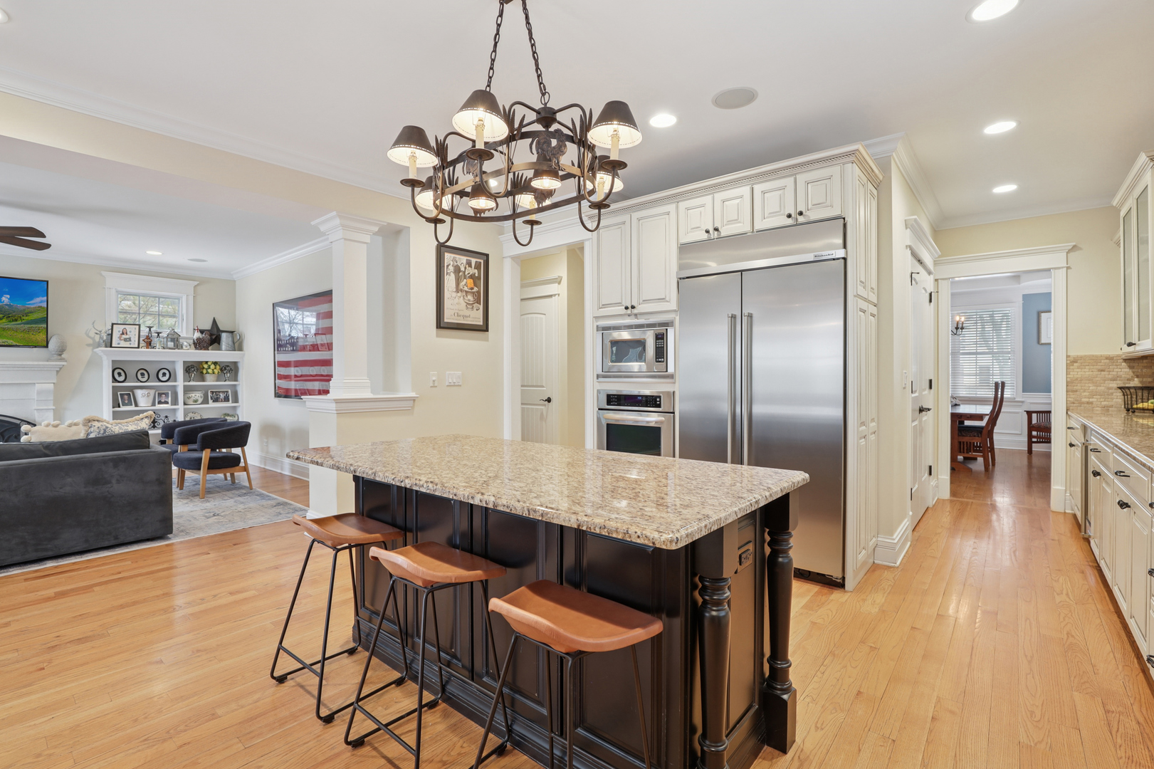 1521 Gregory Ave Wilmette, IL 60091