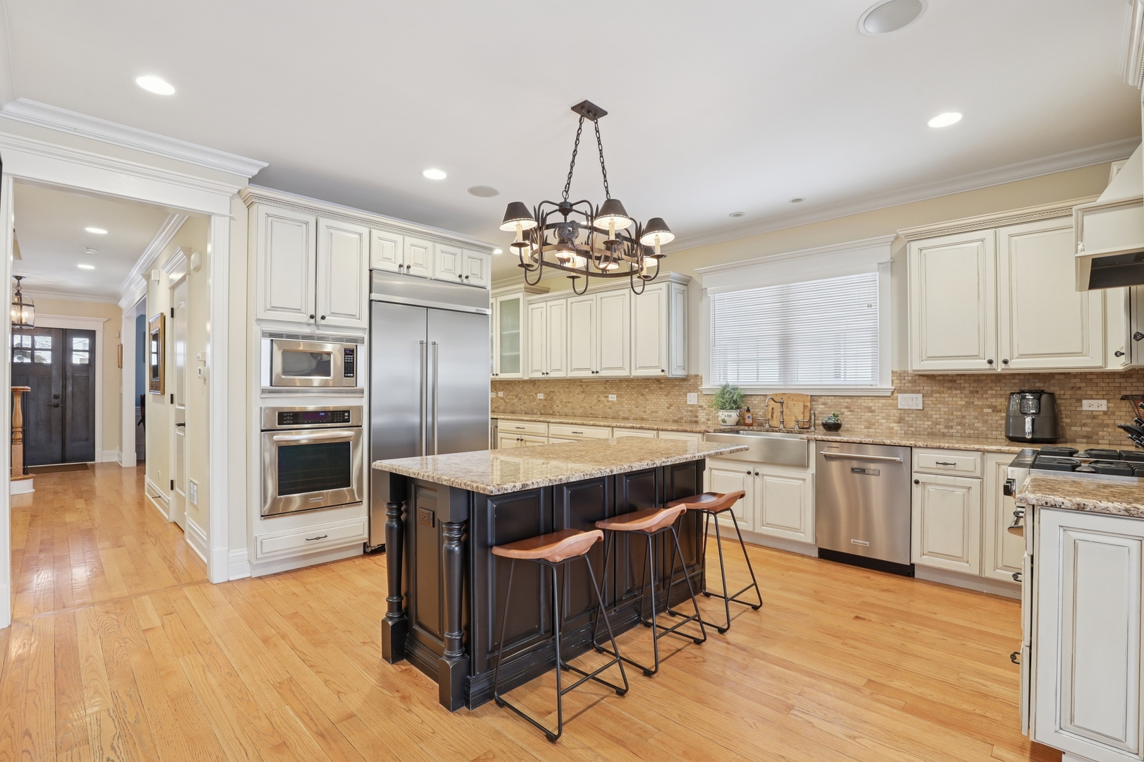 1521 Gregory Ave Wilmette, IL 60091