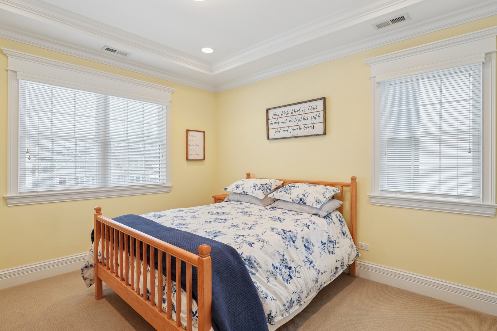 1521 Gregory Ave Wilmette, IL 60091