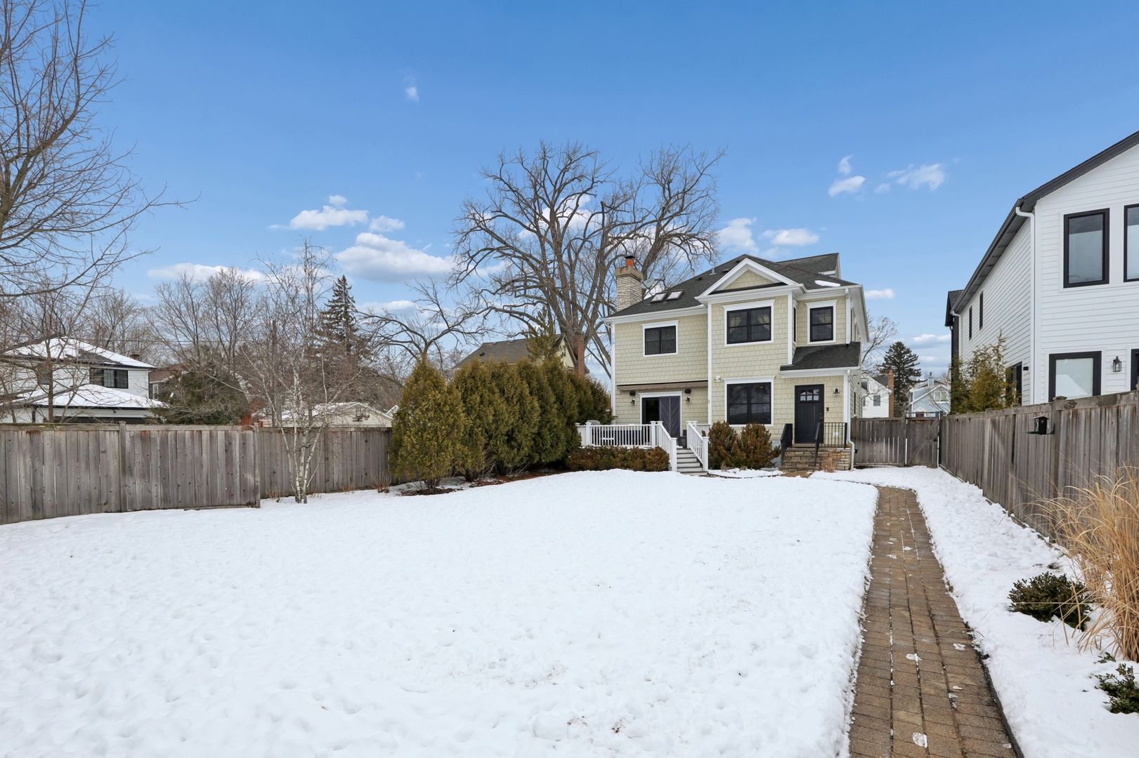 1521 Gregory Ave Wilmette, IL 60091