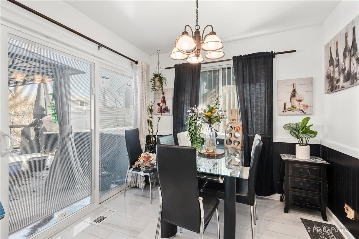 1182 Concord Dr Elgin, IL 60120