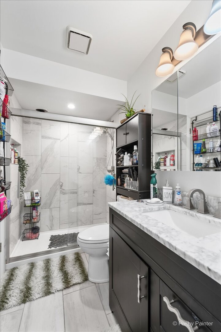 1182 Concord Dr Elgin, IL 60120