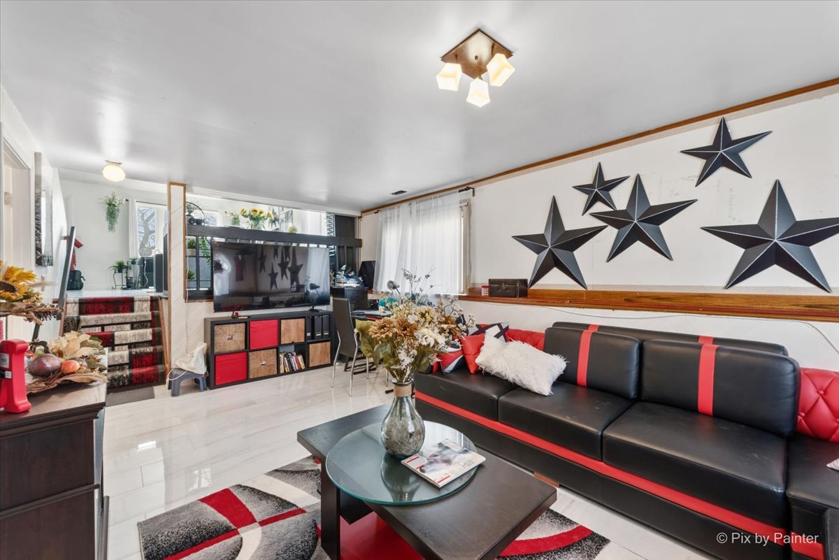 1182 Concord Dr Elgin, IL 60120