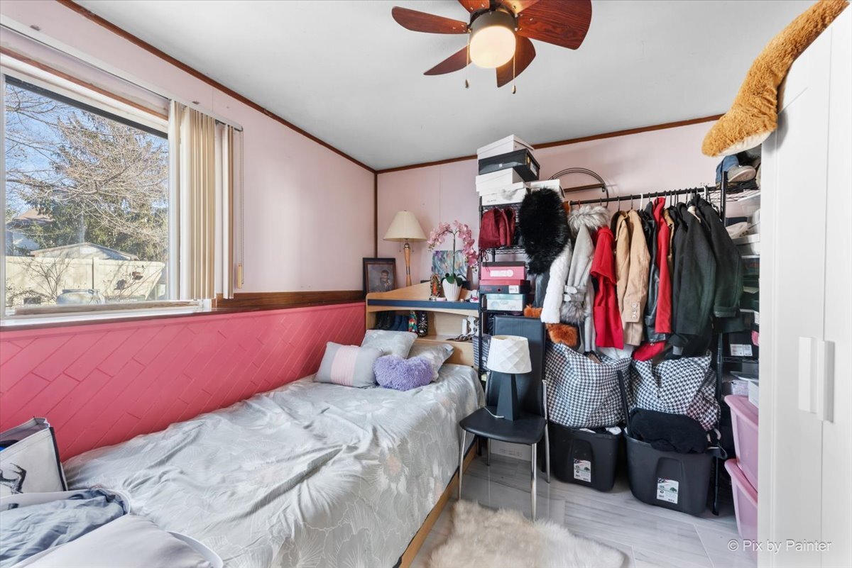 1182 Concord Dr Elgin, IL 60120