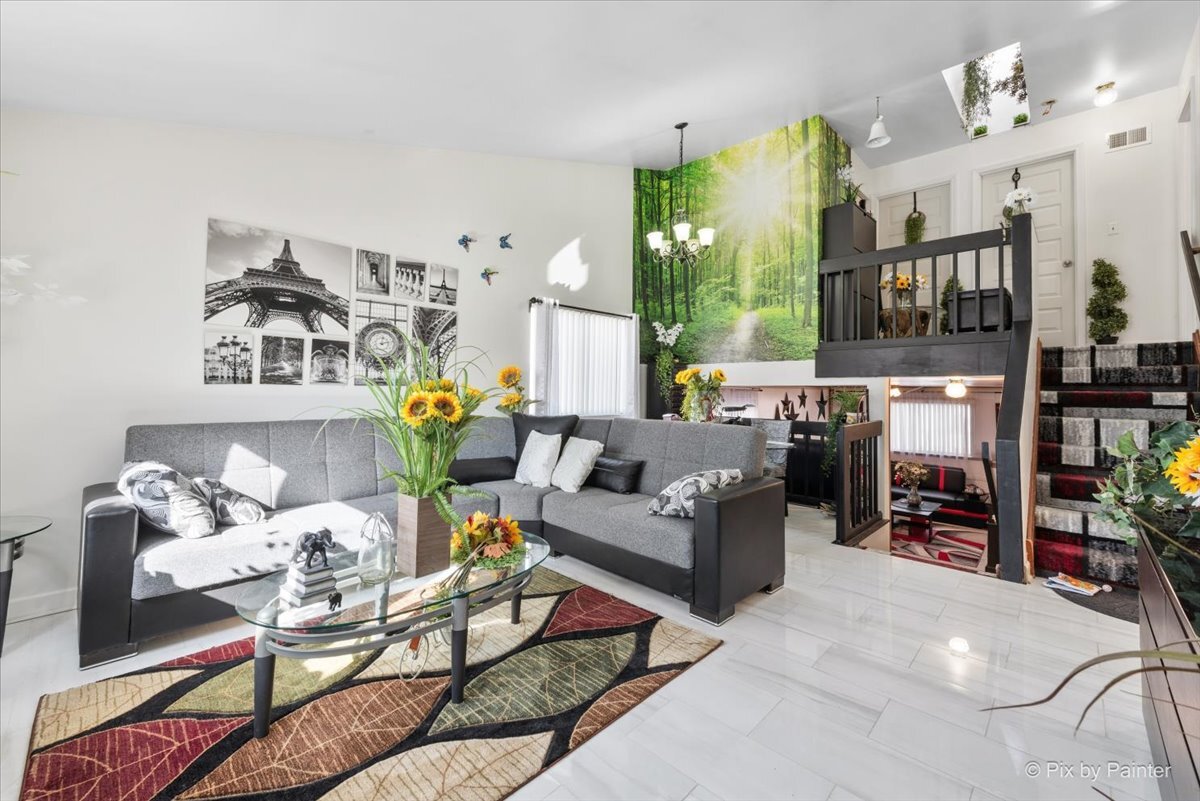 1182 Concord Dr Elgin, IL 60120