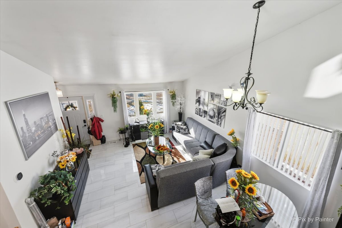 1182 Concord Dr Elgin, IL 60120