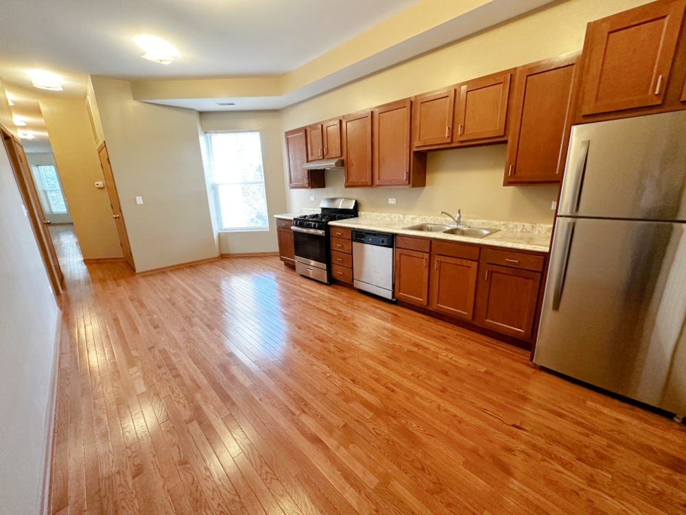 639 W Garfield Blvd #3 Chicago, IL 60621