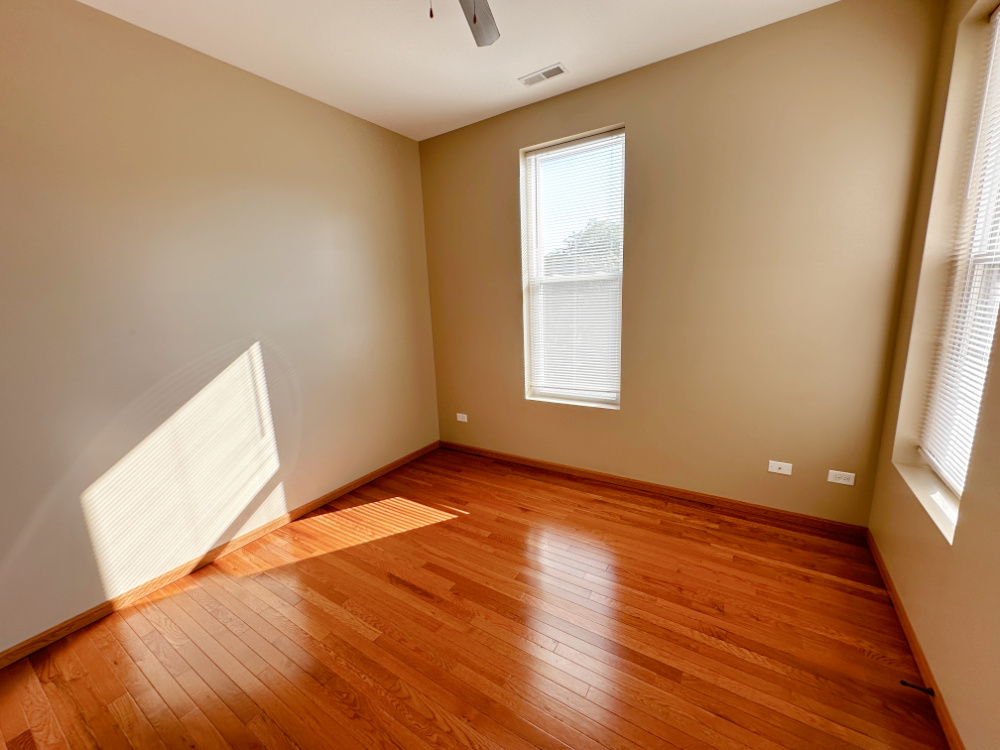 639 W Garfield Blvd #3 Chicago, IL 60621