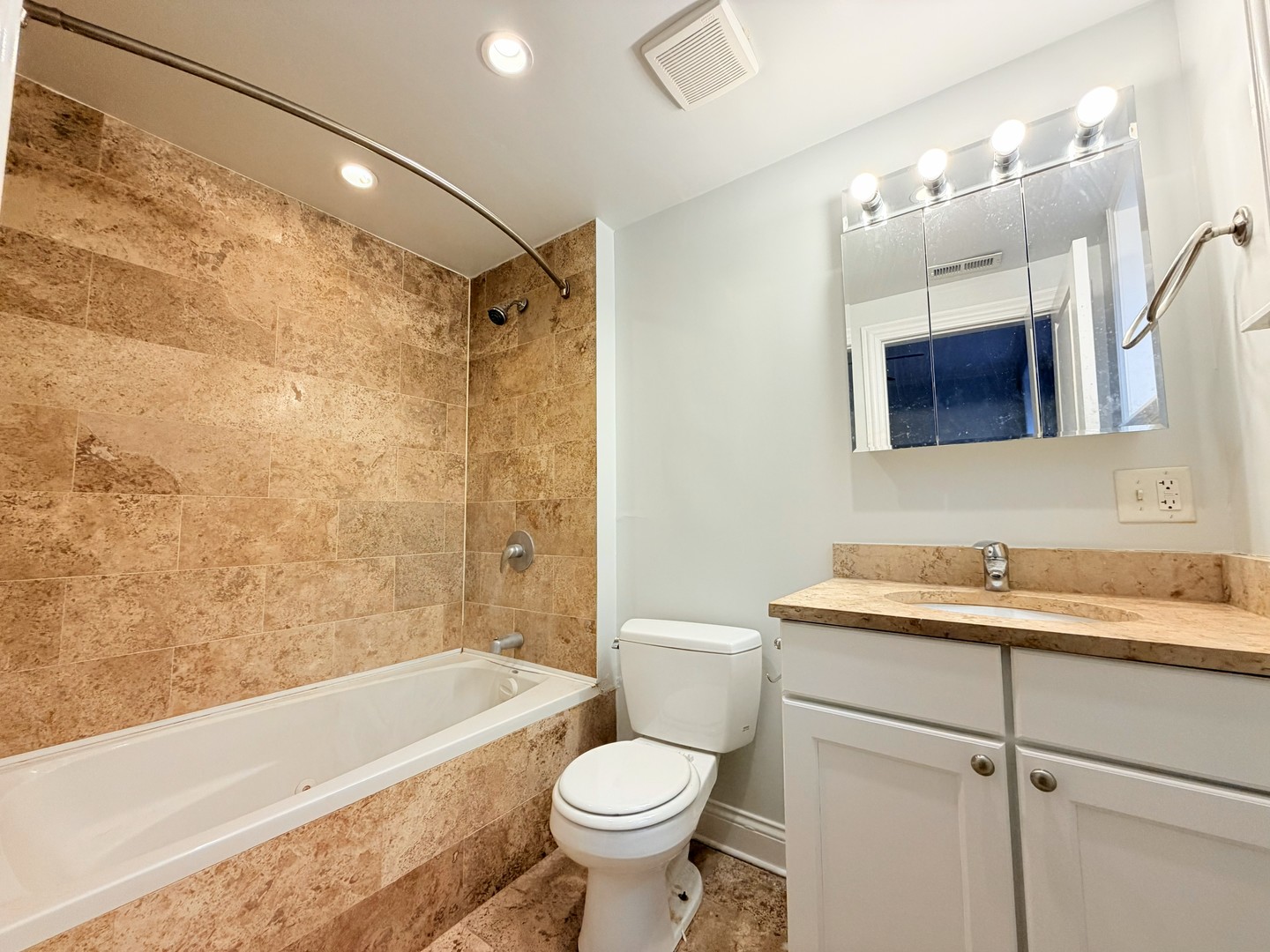 1416 W Lunt Ave #GDN Chicago, IL 60626