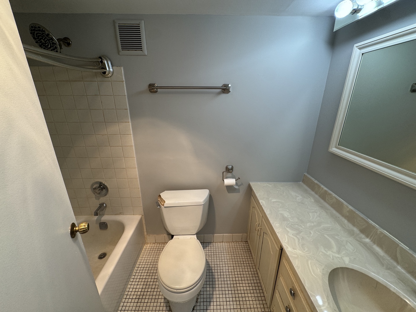 9128 W Ter Dr #3M Niles, IL 60714