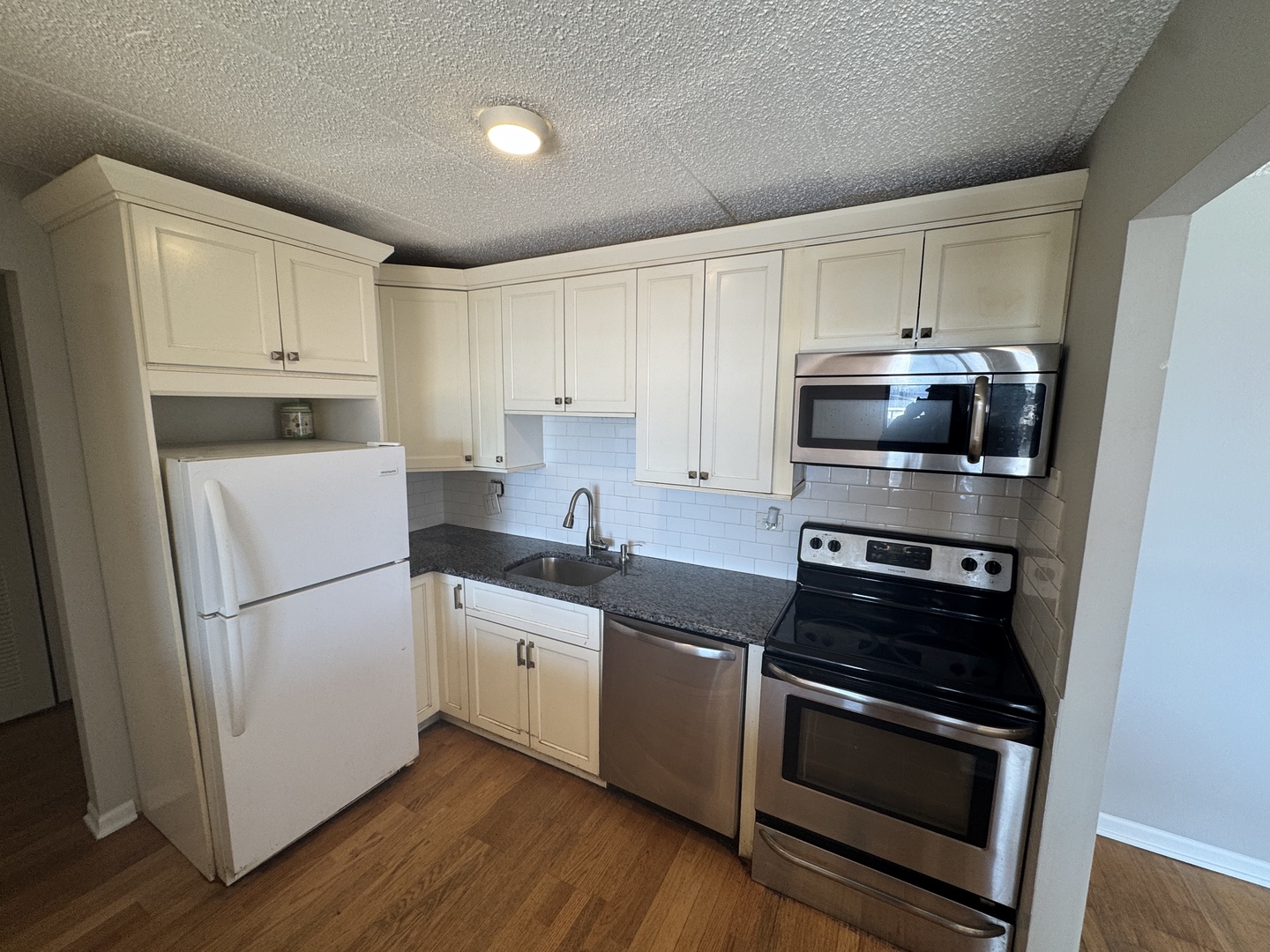 9128 W Ter Dr #3M Niles, IL 60714