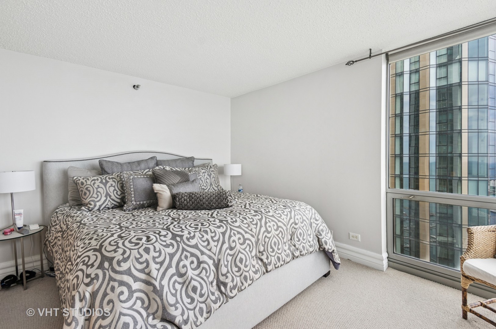 195 N Hbr Dr #2602