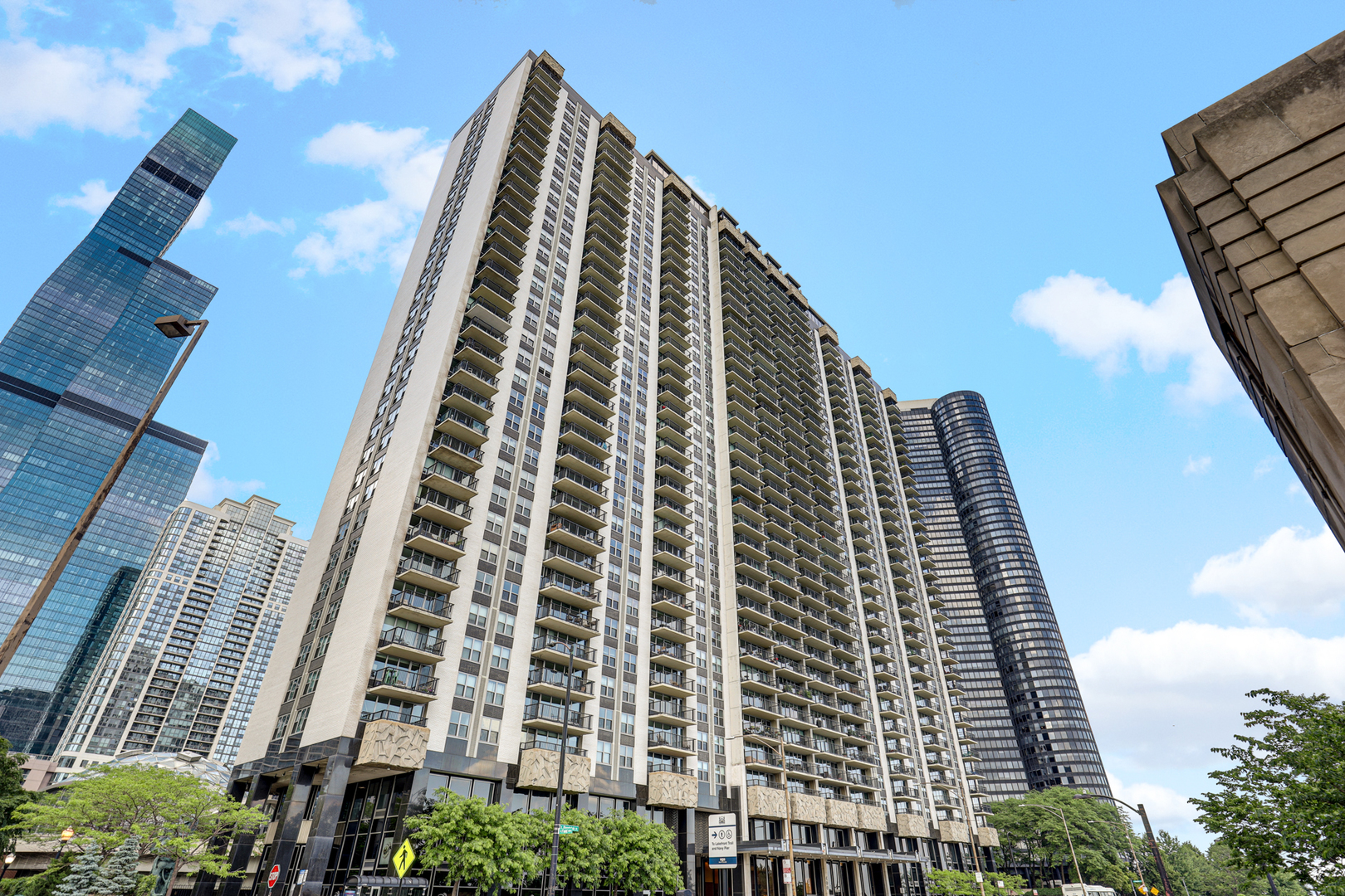 400 E Randolph St #1412