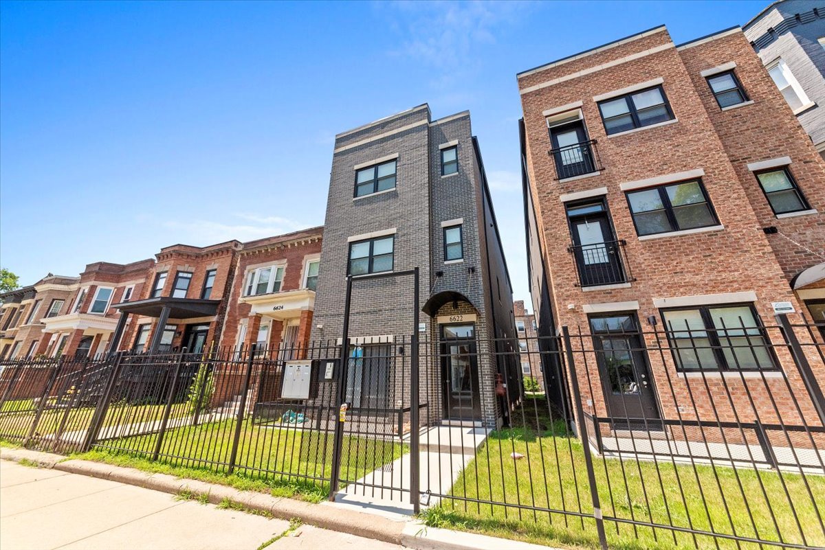 6622 S University Ave #3