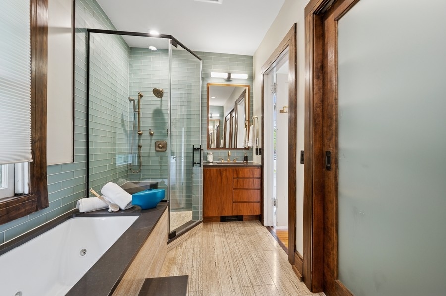 1335 Asbury Ave Evanston, IL 60201