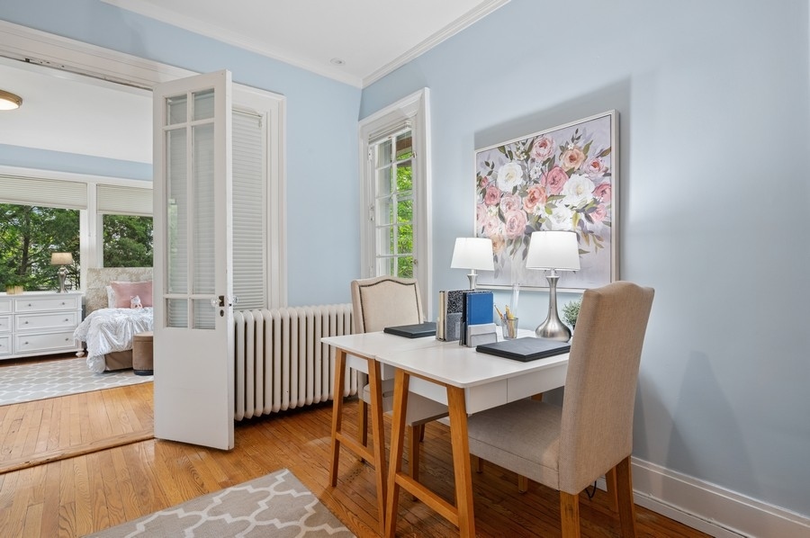 1335 Asbury Ave Evanston, IL 60201