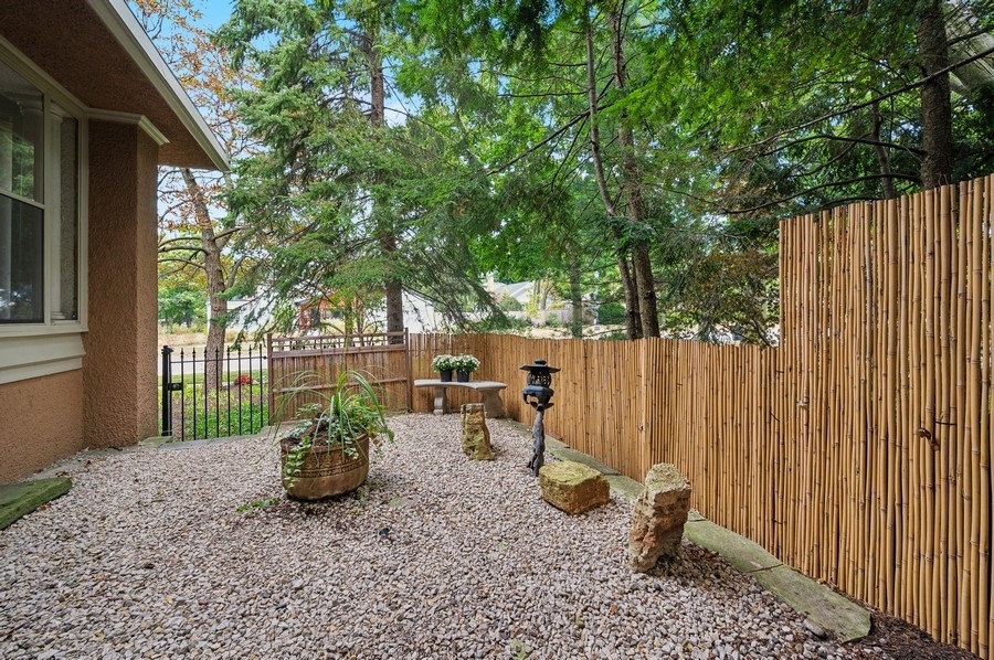 1335 Asbury Ave Evanston, IL 60201