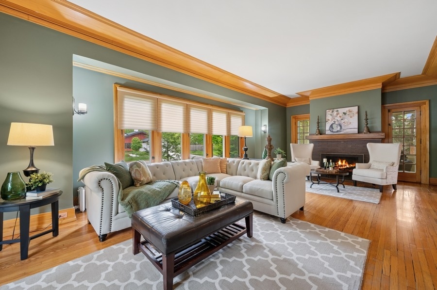 1335 Asbury Ave Evanston, IL 60201