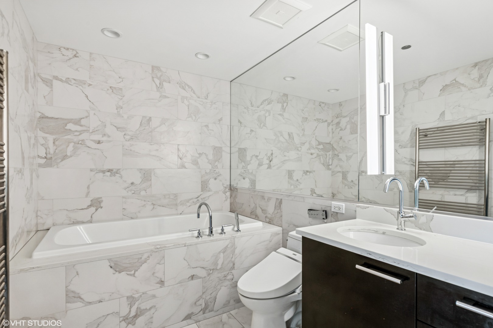 340 E Randolph St #2103 Chicago, IL 60601