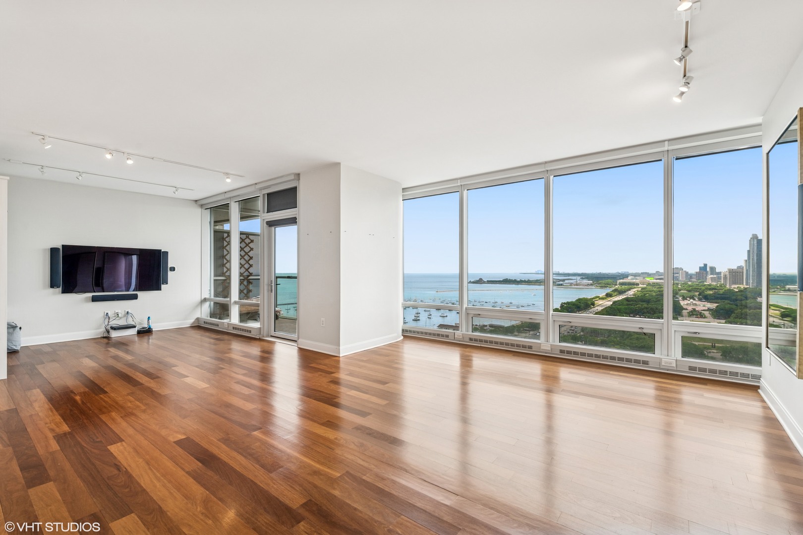 340 E Randolph St #2103 Chicago, IL 60601