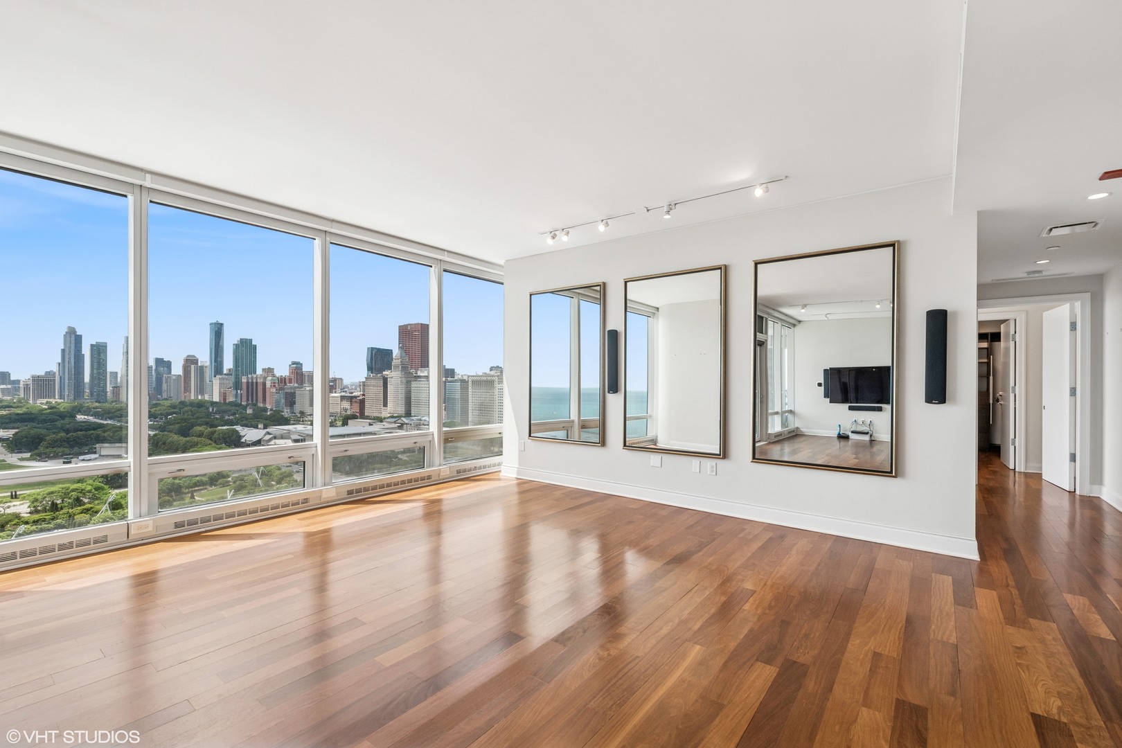 340 E Randolph St #2103 Chicago, IL 60601