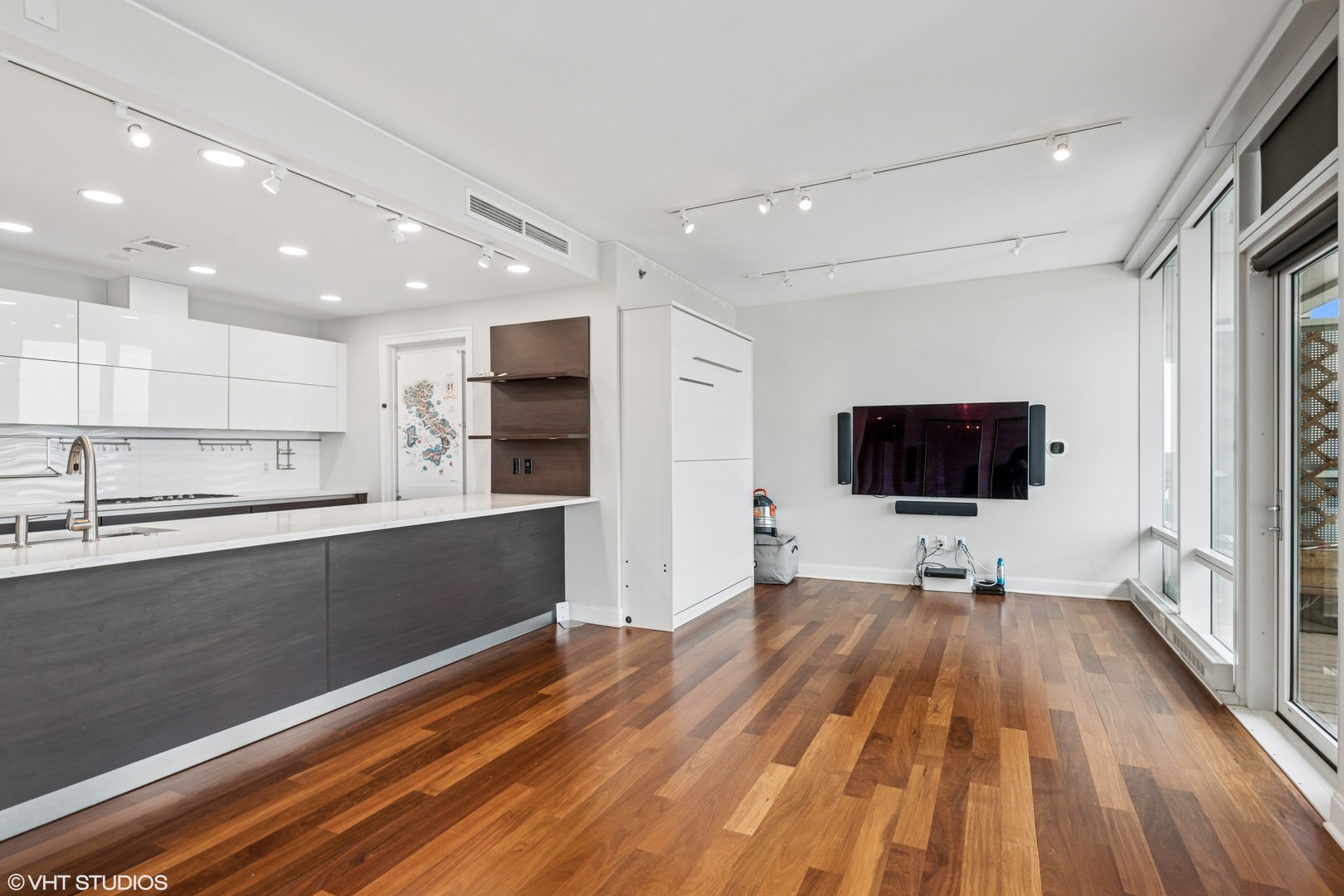 340 E Randolph St #2103 Chicago, IL 60601