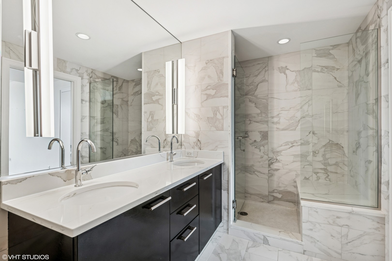 340 E Randolph St #2103 Chicago, IL 60601