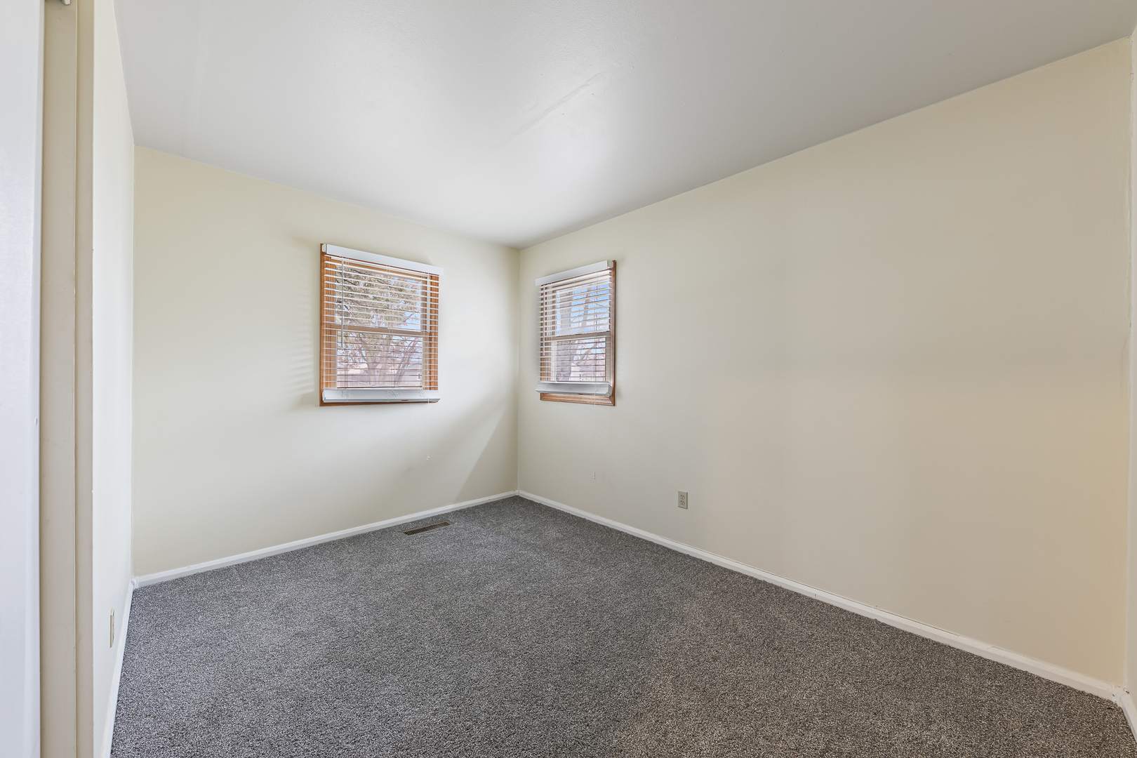 305 Saint Jude Ave Joliet, IL 60436