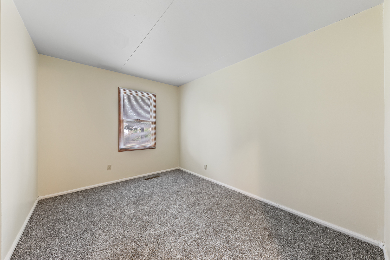 305 Saint Jude Ave Joliet, IL 60436